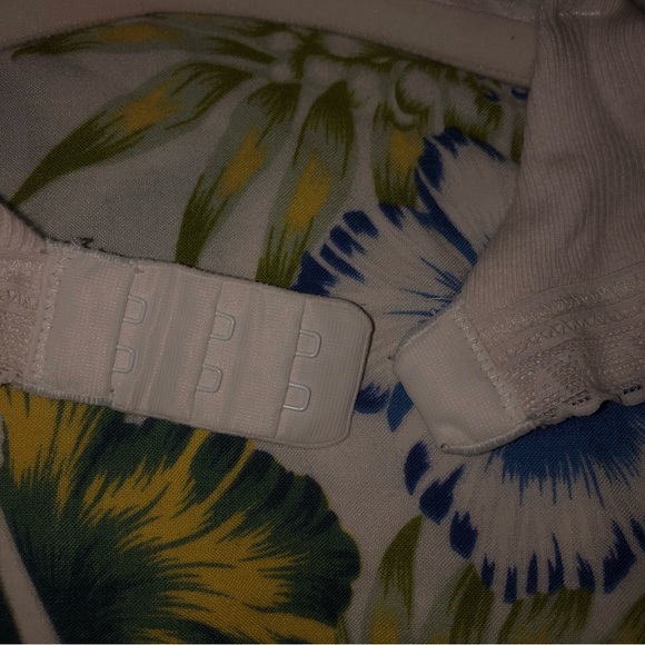 Victoria’s Secret Wireless Bra - Picture 6 of 6